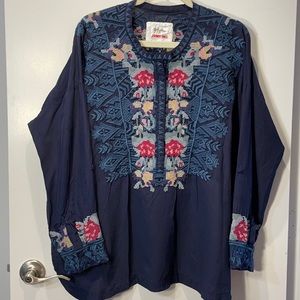 Johnny Was Nostra Silk Embroidered Stitch Tunic Blouse. SZ L
